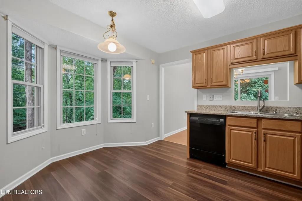 154 Glenwood Drive Crossville TN 38558