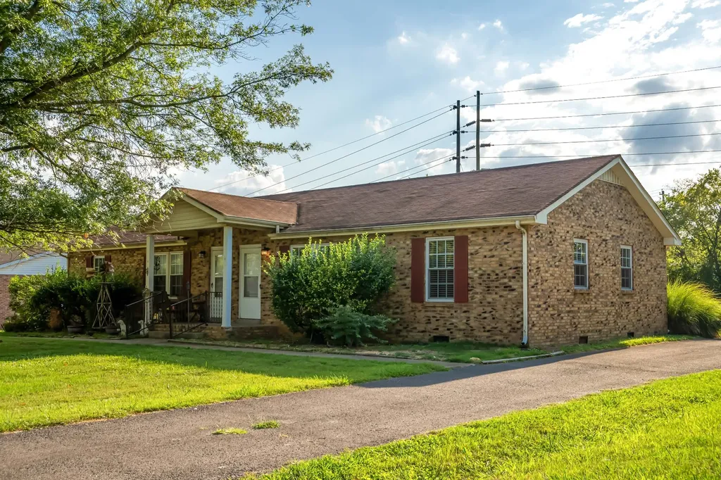1184 Meadowview Drive Gallatin TN 37066