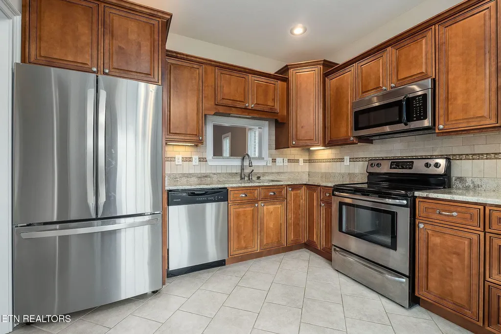 160 Genesis Avenue Crossville TN 38571