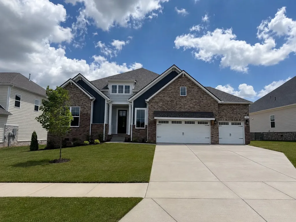 7518 Shoal Mill Point Fairview TN 37062