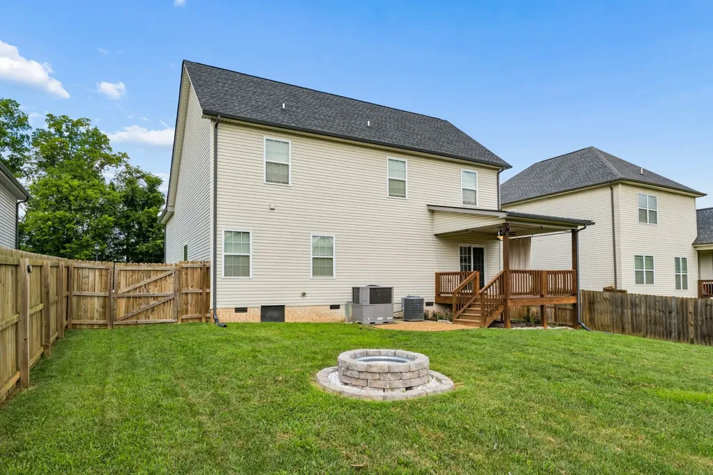 1013 Harrison Way Clarksville TN 37042