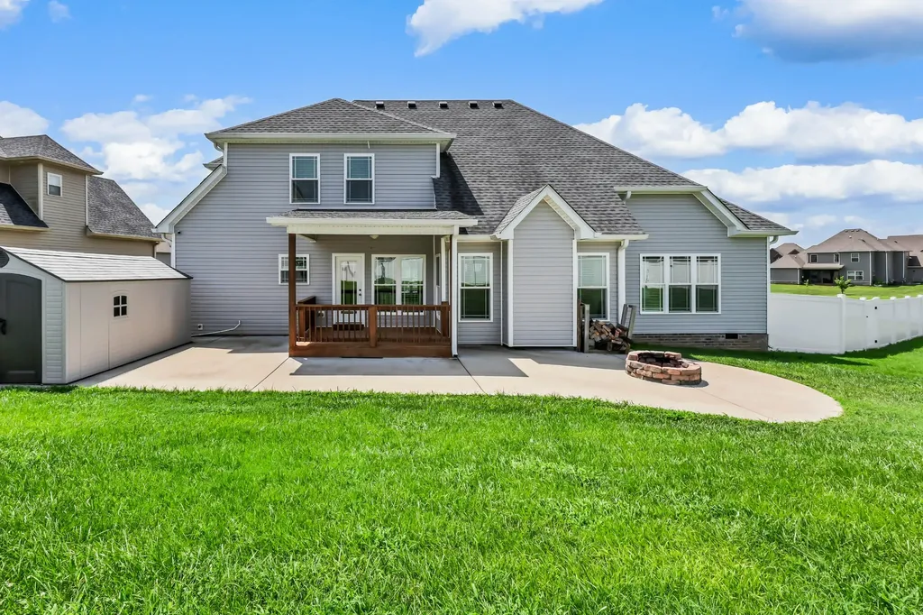 153 Chisum Court Clarksville TN 37043