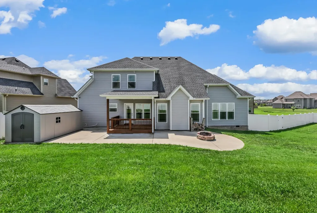 153 Chisum Court Clarksville TN 37043