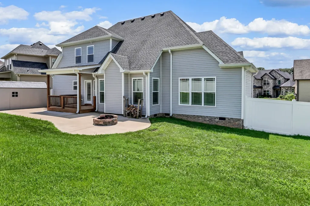 153 Chisum Court Clarksville TN 37043