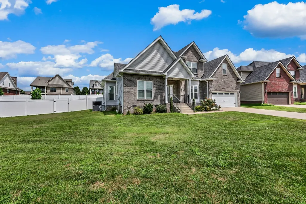 153 Chisum Court Clarksville TN 37043