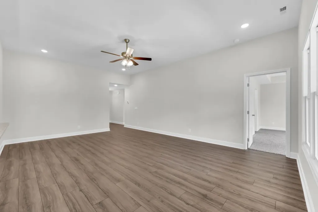 2736 Brewster Drive Clarksville TN 37042