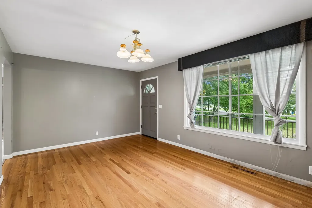 1041 Forest Harbor Drive Hendersonville TN 37075