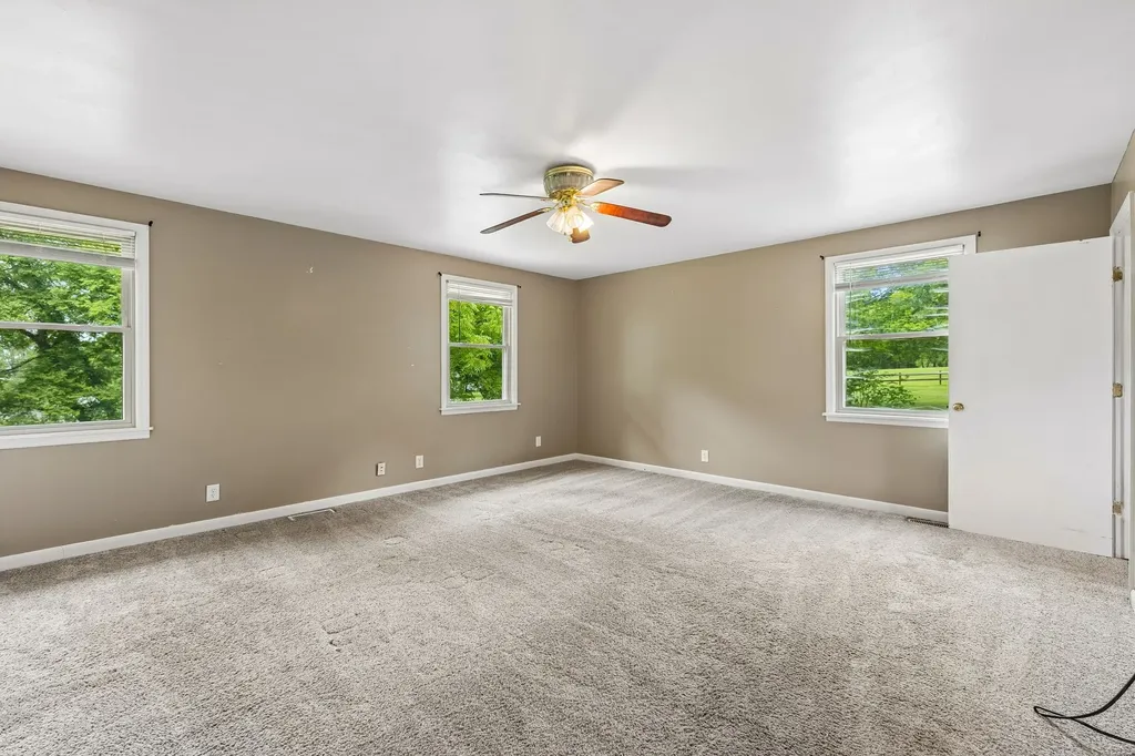 1041 Forest Harbor Drive Hendersonville TN 37075