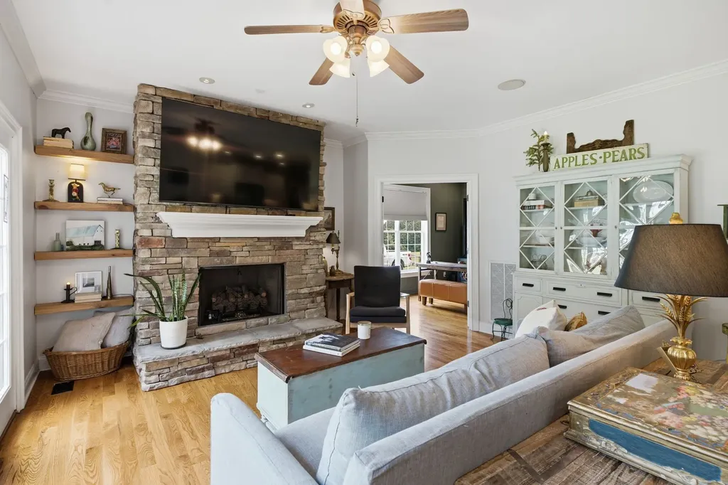 2404 Savage Creek Drive Springfield TN 37172