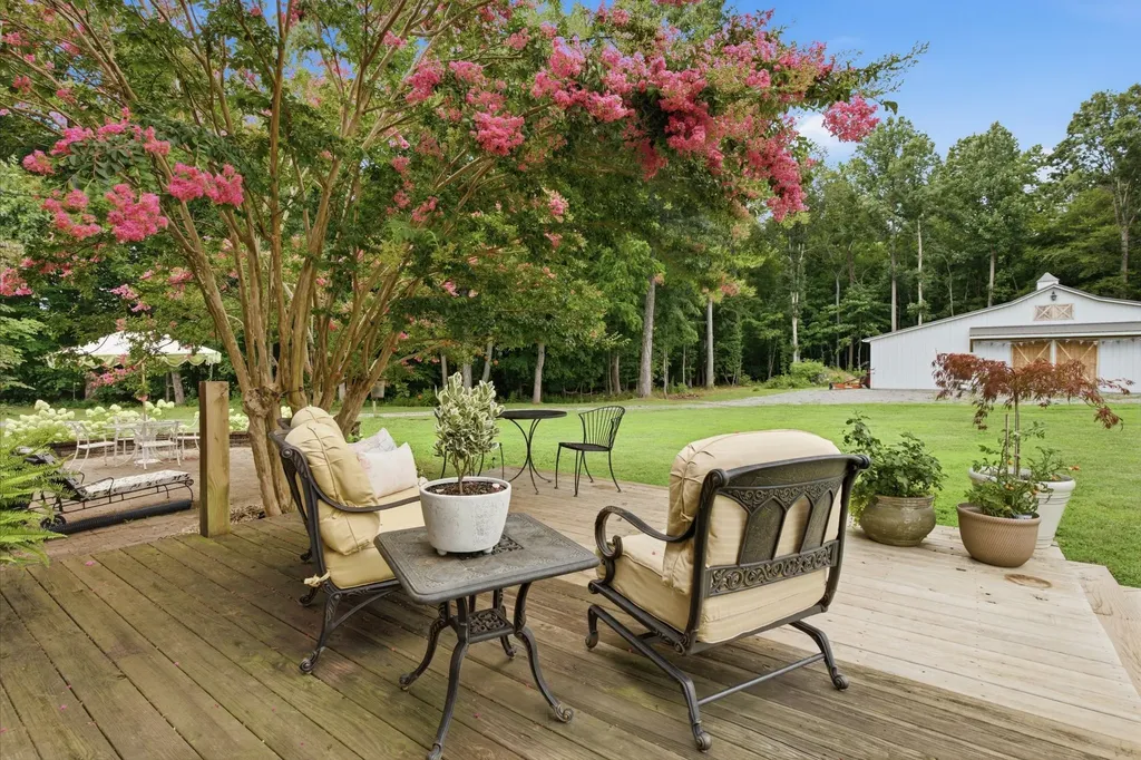 2404 Savage Creek Drive Springfield TN 37172