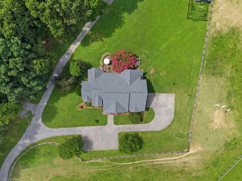 2404 Savage Creek Drive Springfield TN 37172