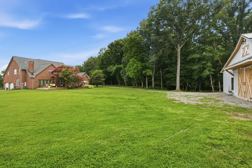 2404 Savage Creek Drive Springfield TN 37172