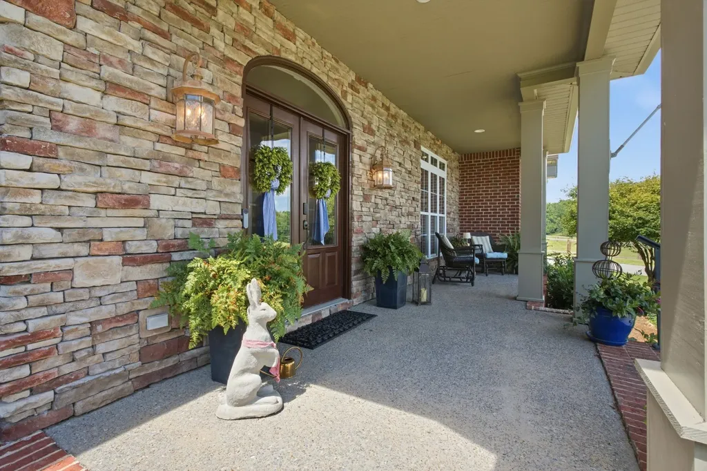 2404 Savage Creek Drive Springfield TN 37172