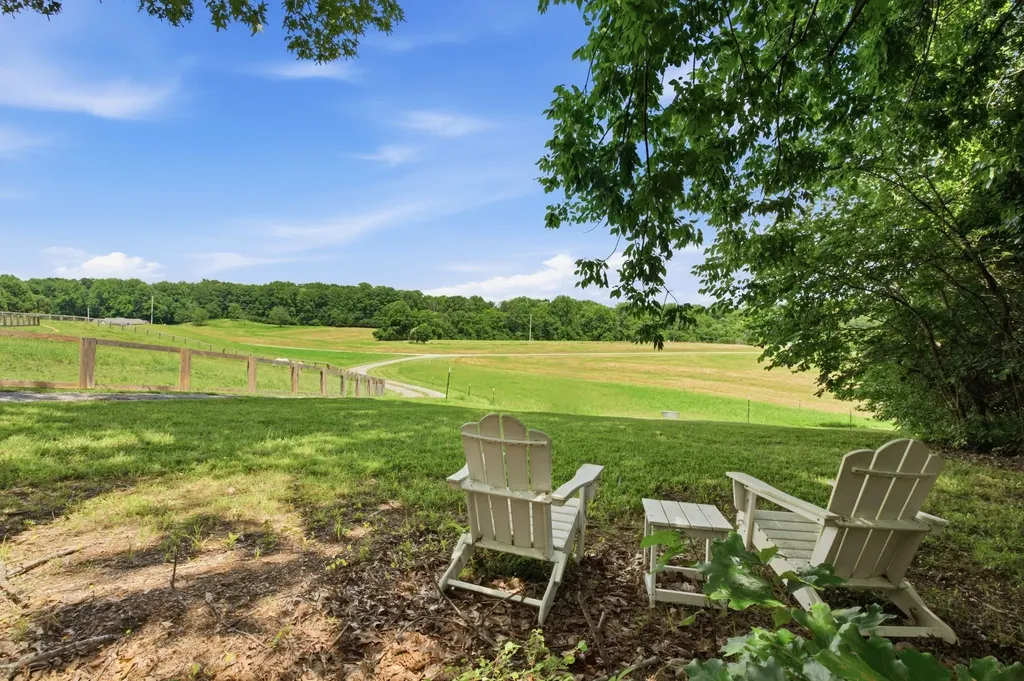 2404 Savage Creek Drive Springfield TN 37172