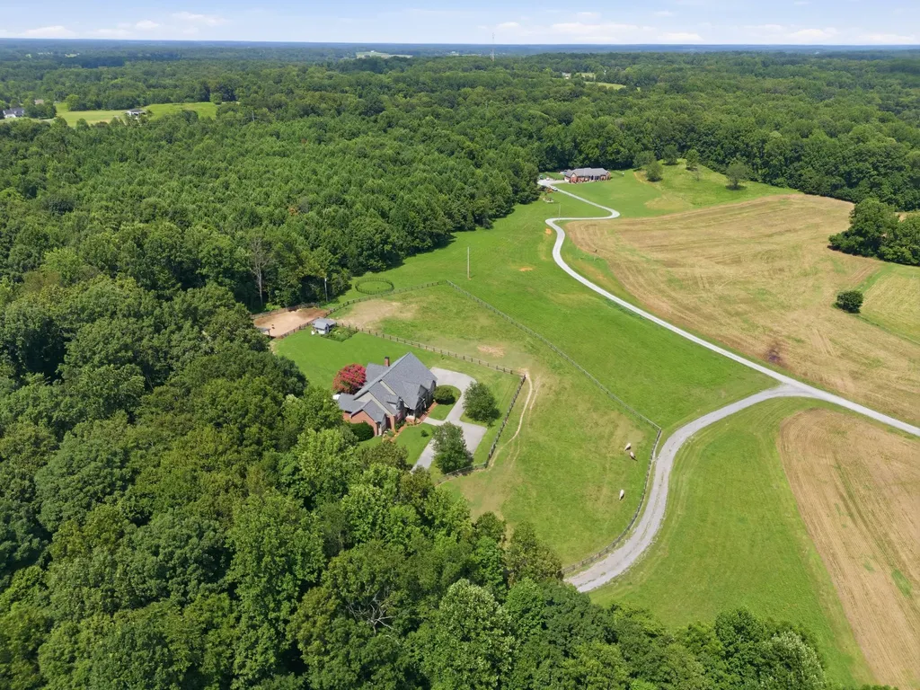 2404 Savage Creek Drive Springfield TN 37172
