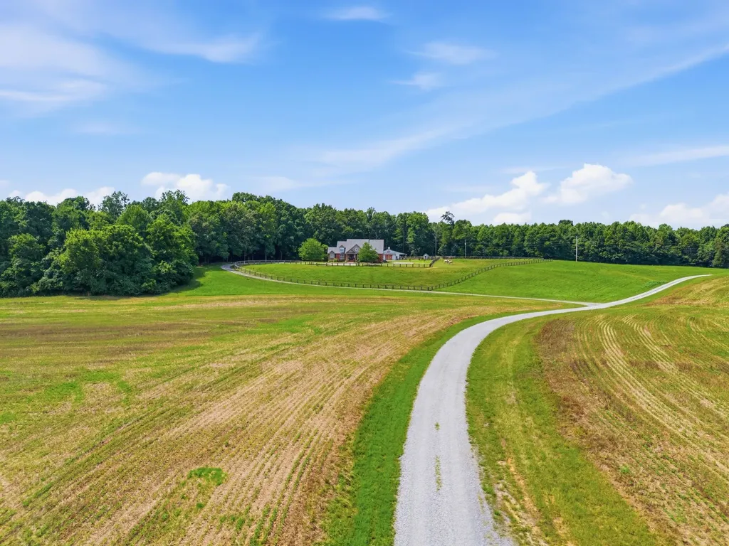2404 Savage Creek Drive Springfield TN 37172