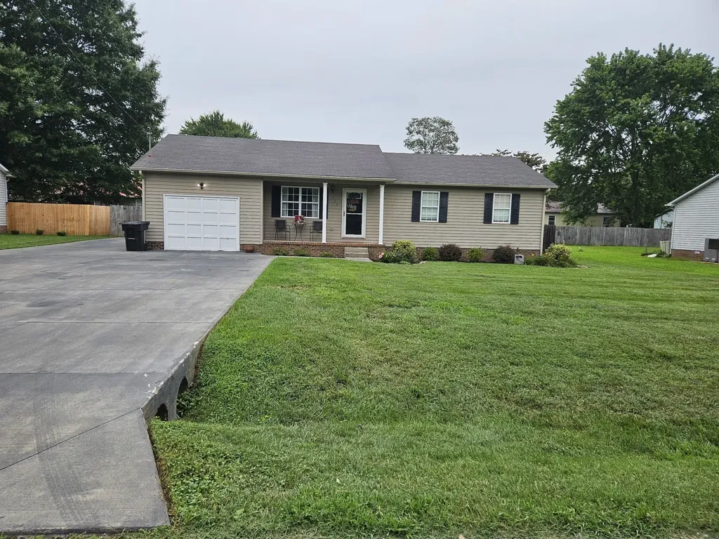 112 Darnell Drive Tullahoma TN 37388