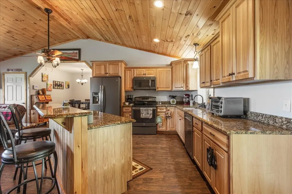 251 County Road 67 Riceville TN 37370