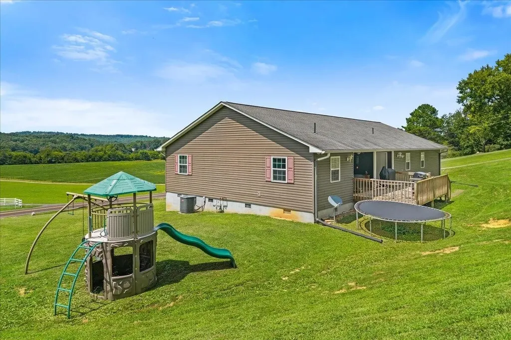 251 County Road 67 Riceville TN 37370