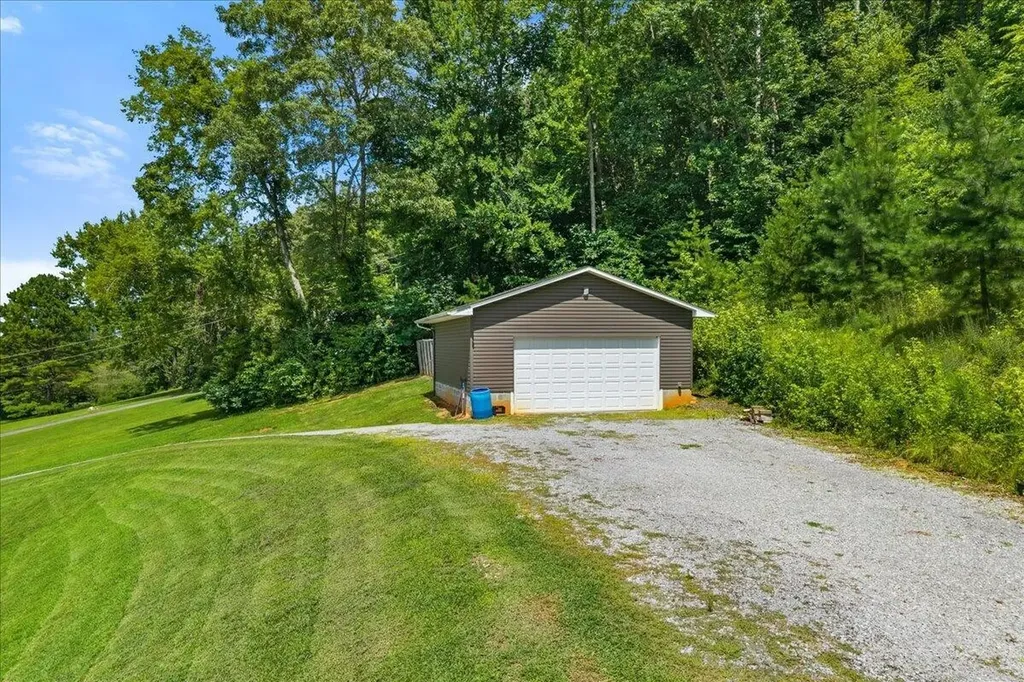 251 County Road 67 Riceville TN 37370