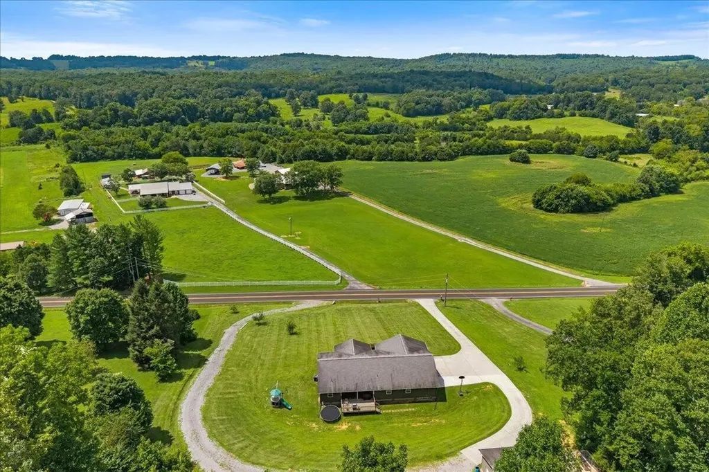 251 County Road 67 Riceville TN 37370