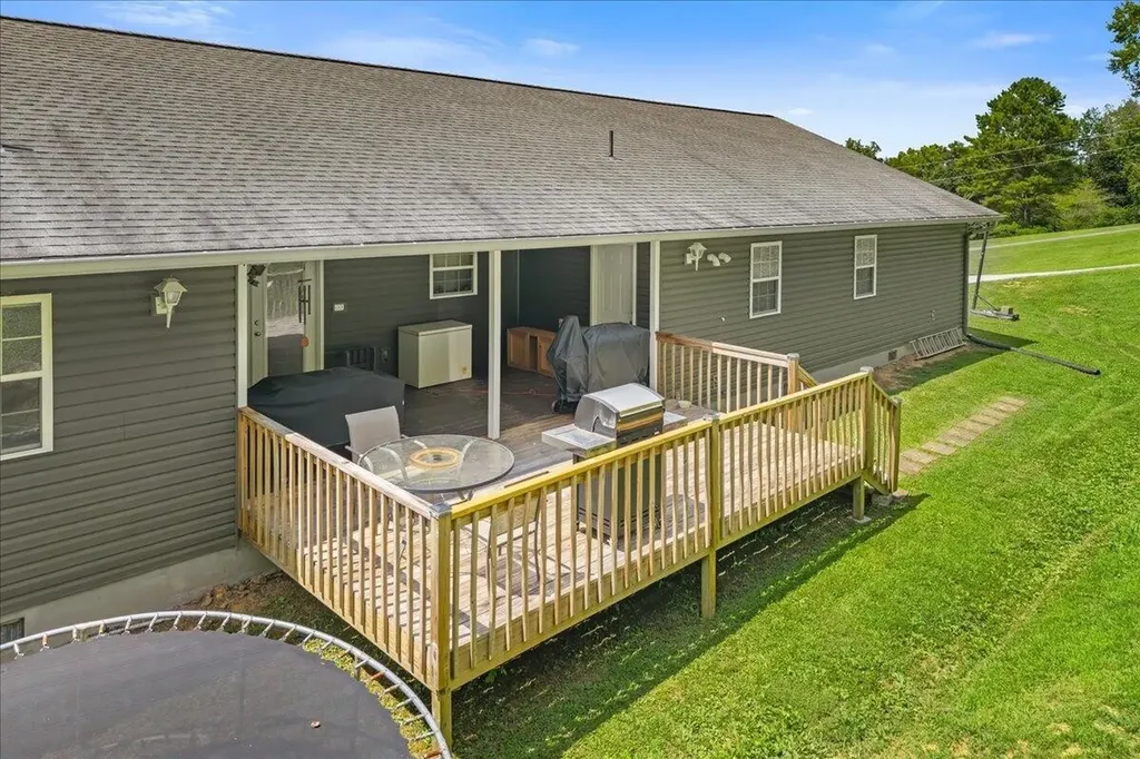 251 County Road 67 Riceville TN 37370