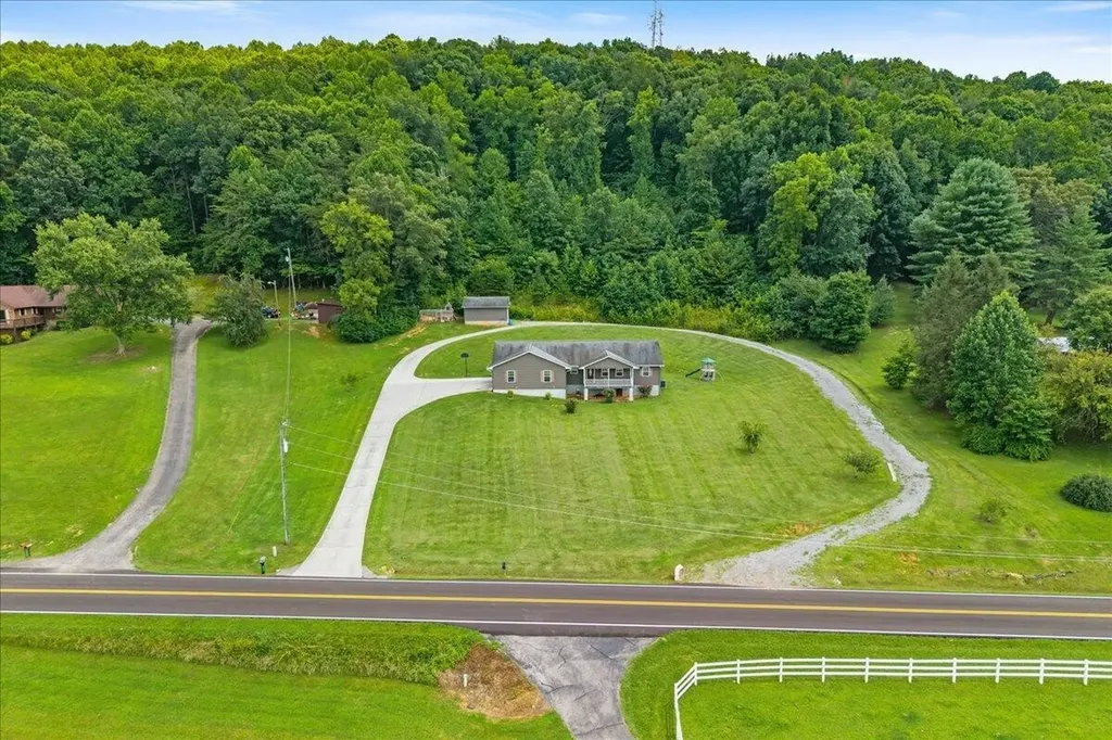 251 County Road 67 Riceville TN 37370