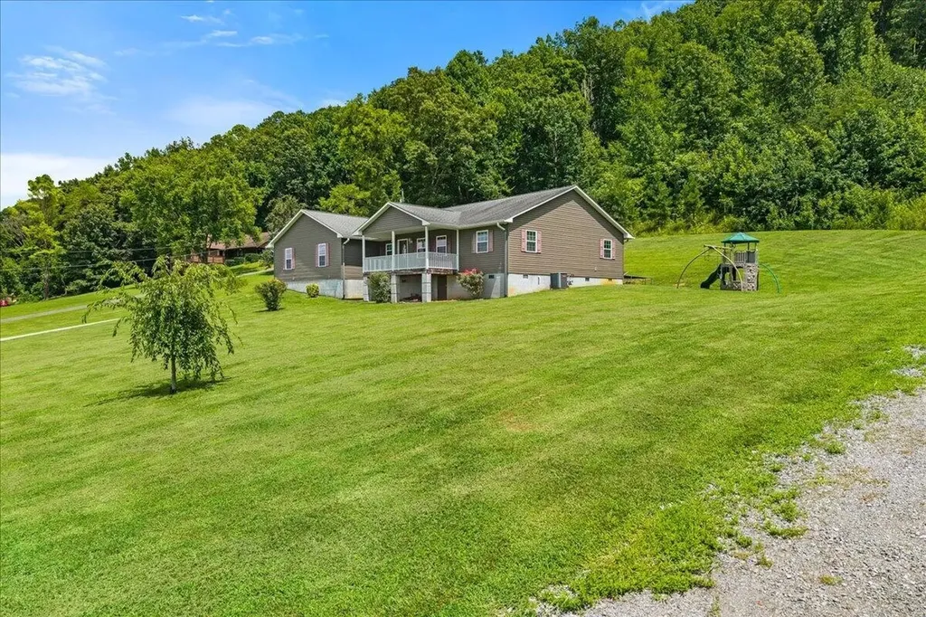 251 County Road 67 Riceville TN 37370