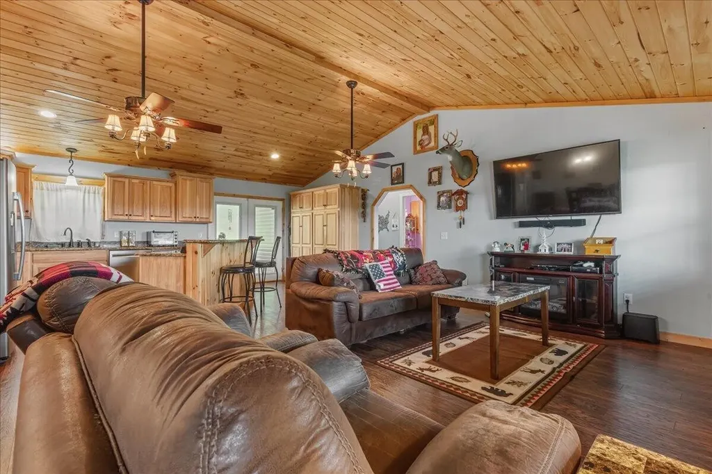 251 County Road 67 Riceville TN 37370