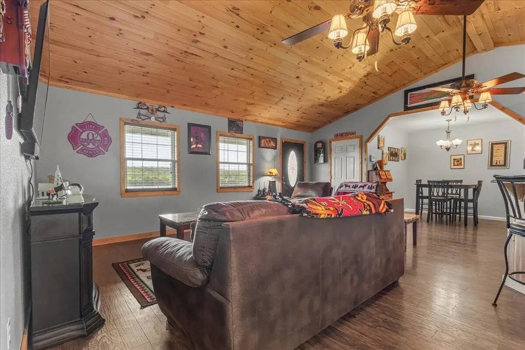 251 County Road 67 Riceville TN 37370