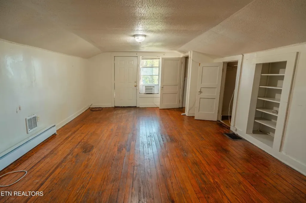 2430 Parkview Avenue Knoxville TN 37917