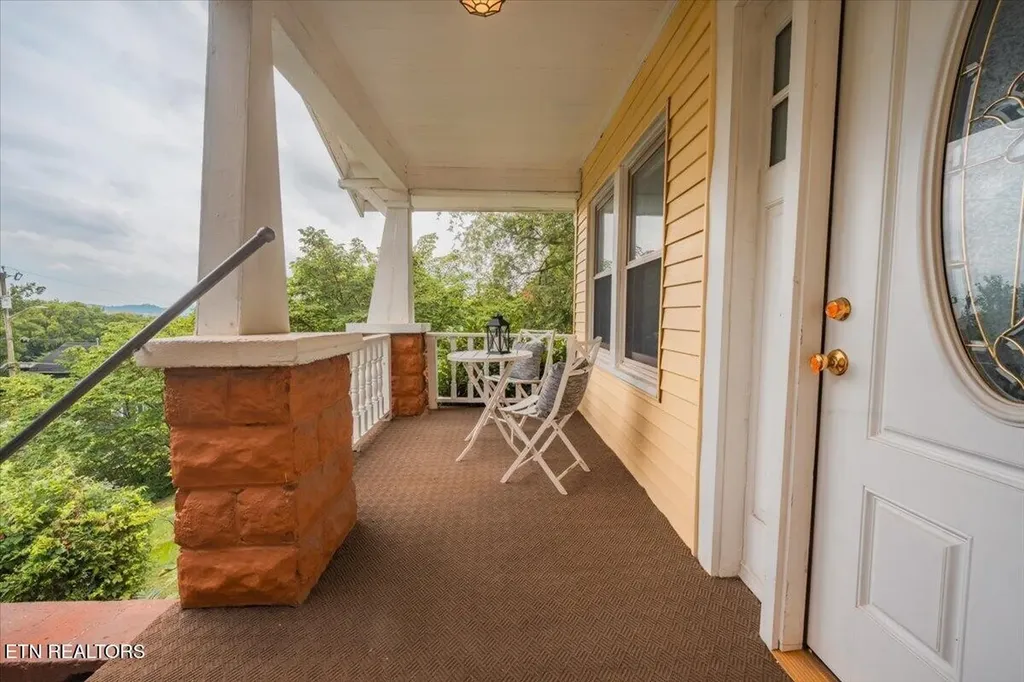 1211 Moses Avenue Knoxville TN 37921