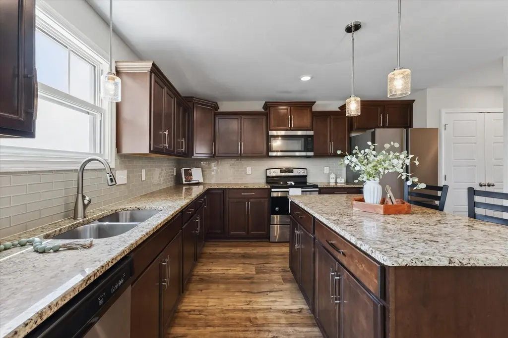488 Kinslow Court Clarksville TN 37040