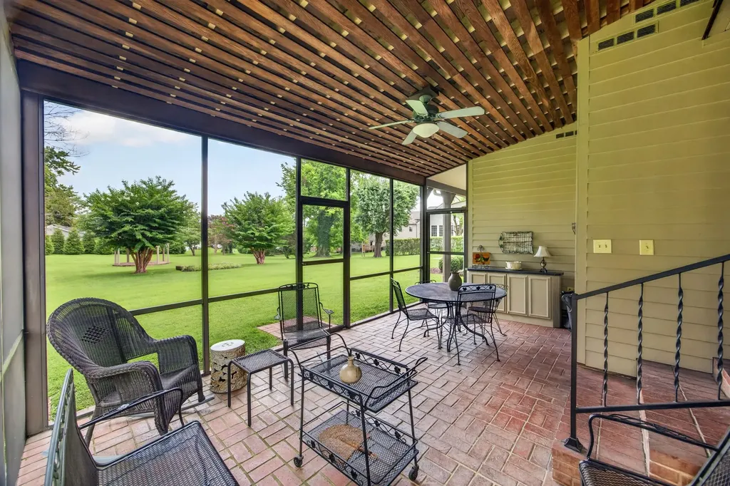 304 S College Street Smithville TN 37166