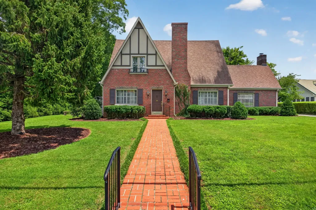 304 S College Street Smithville TN 37166