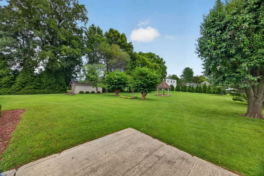 304 S College Street Smithville TN 37166