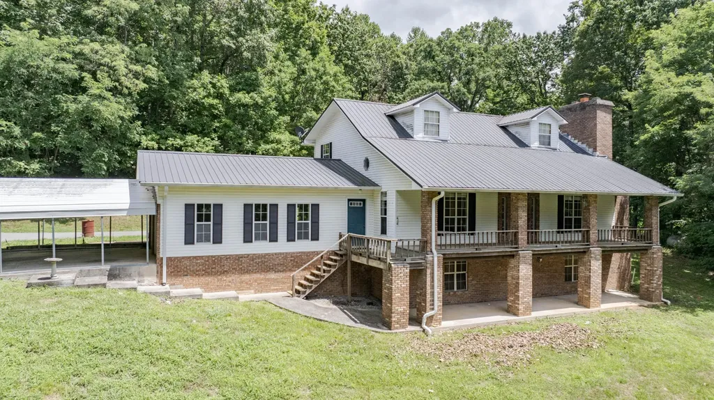 165 Paglen Ridge Drive Pikeville TN 37367