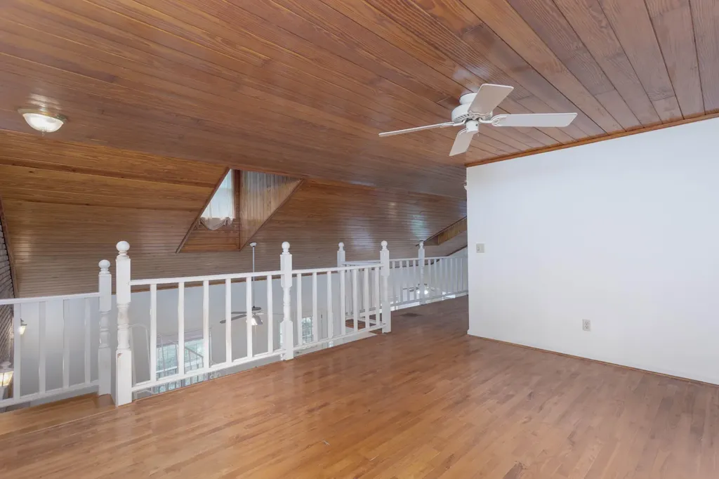 165 Paglen Ridge Drive Pikeville TN 37367
