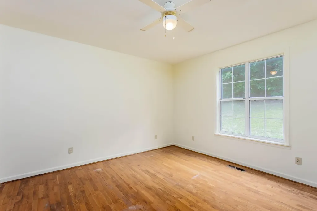 165 Paglen Ridge Drive Pikeville TN 37367