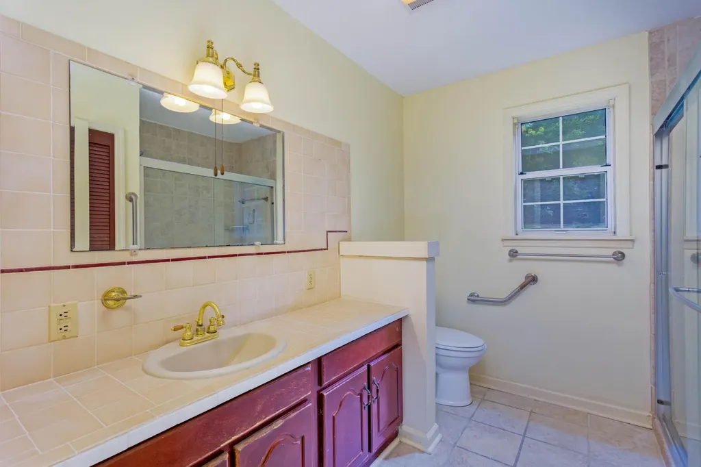 165 Paglen Ridge Drive Pikeville TN 37367