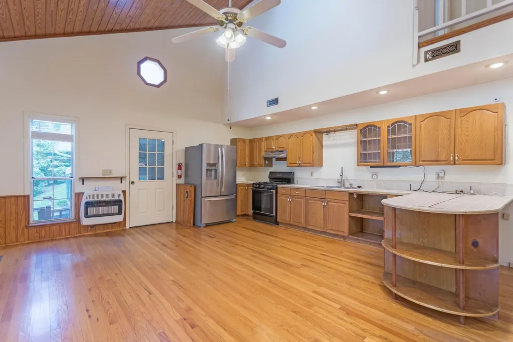 165 Paglen Ridge Drive Pikeville TN 37367