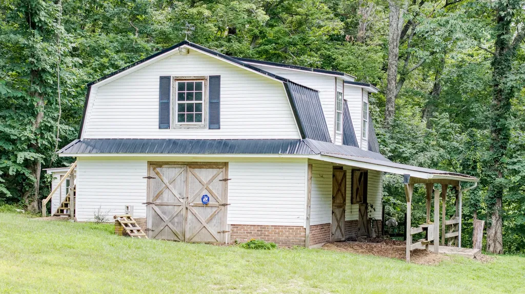 165 Paglen Ridge Drive Pikeville TN 37367