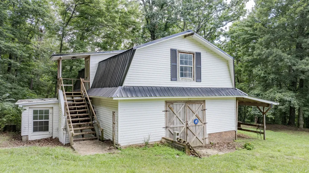 165 Paglen Ridge Drive Pikeville TN 37367