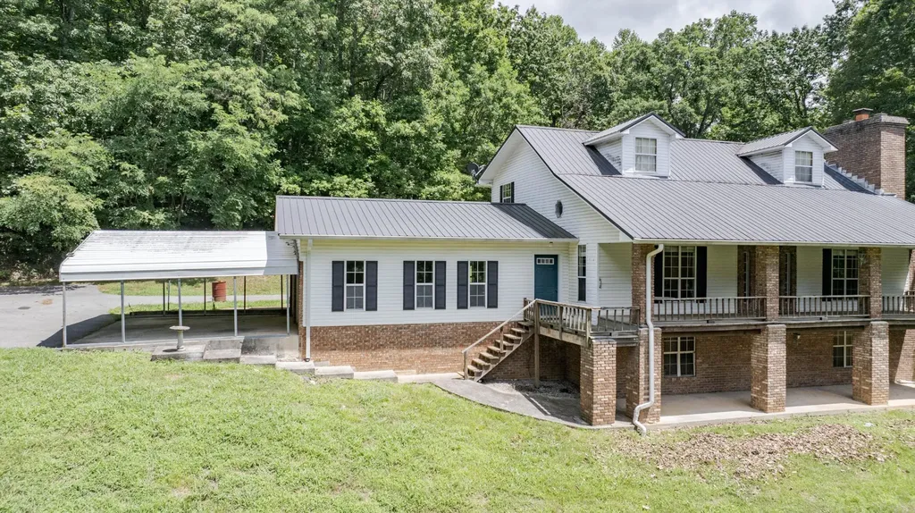 165 Paglen Ridge Drive Pikeville TN 37367