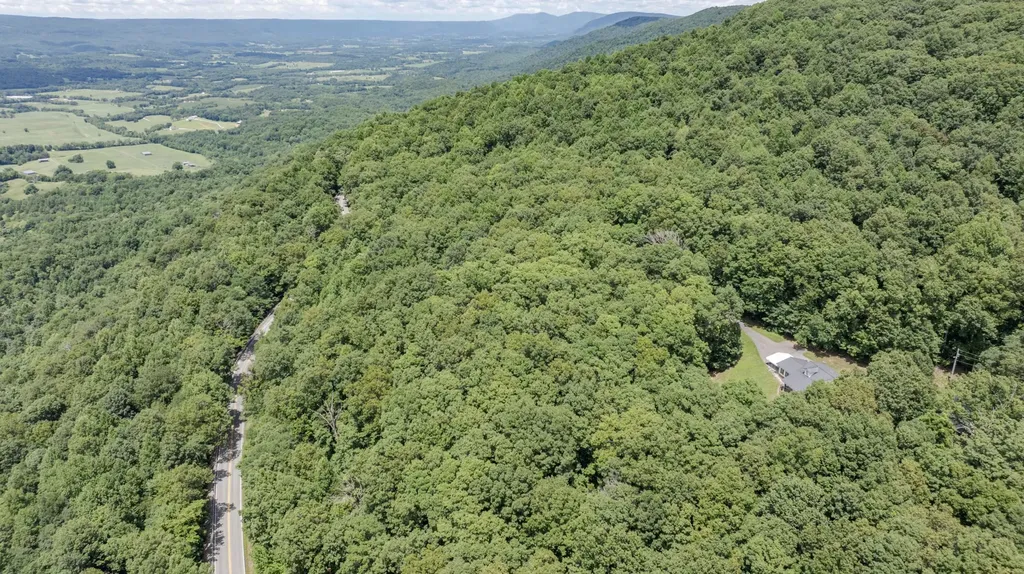 165 Paglen Ridge Drive Pikeville TN 37367