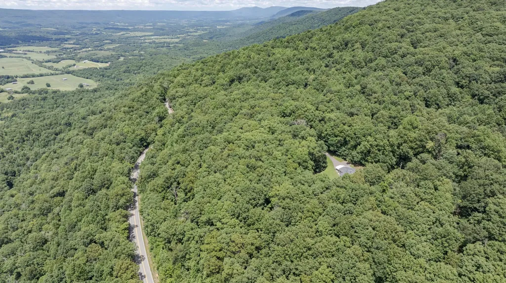 165 Paglen Ridge Drive Pikeville TN 37367