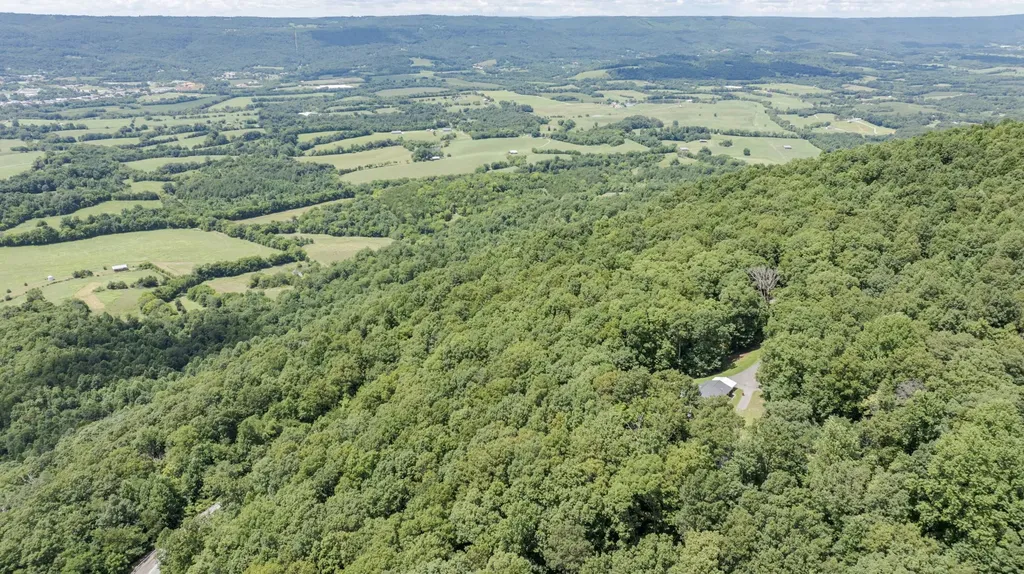 165 Paglen Ridge Drive Pikeville TN 37367