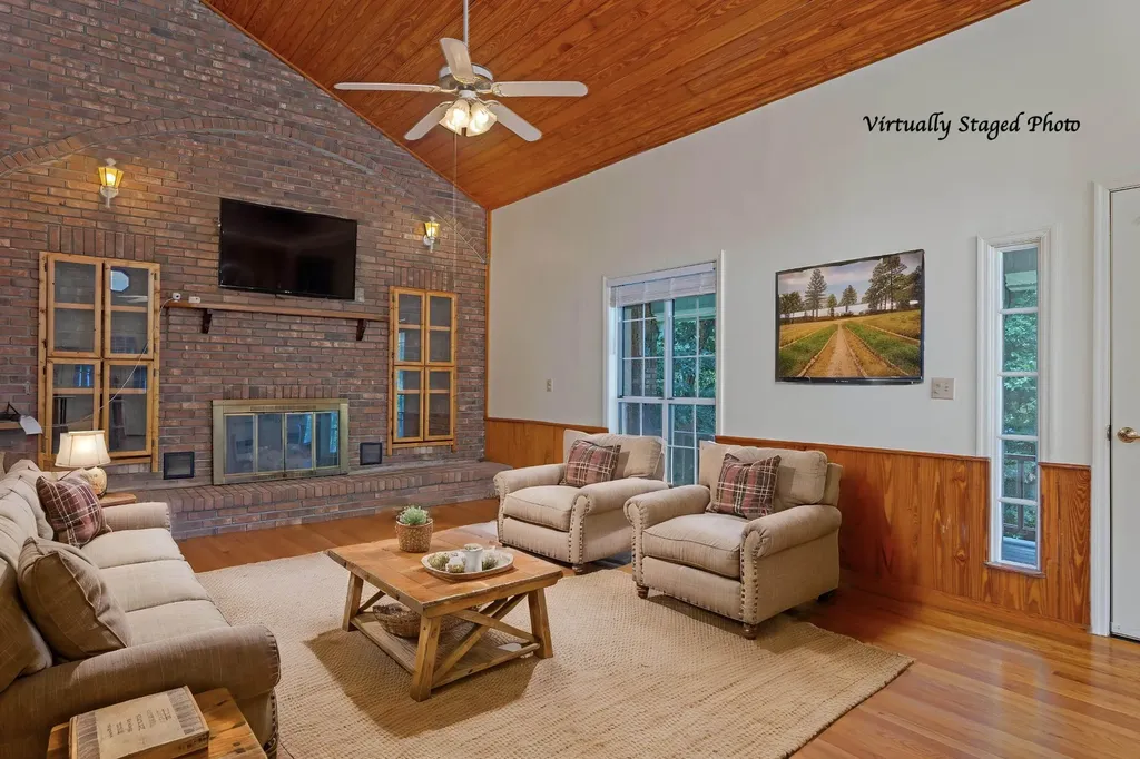 165 Paglen Ridge Drive Pikeville TN 37367