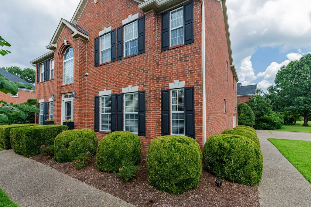 5037 Traceway Drive Nashville TN 37221