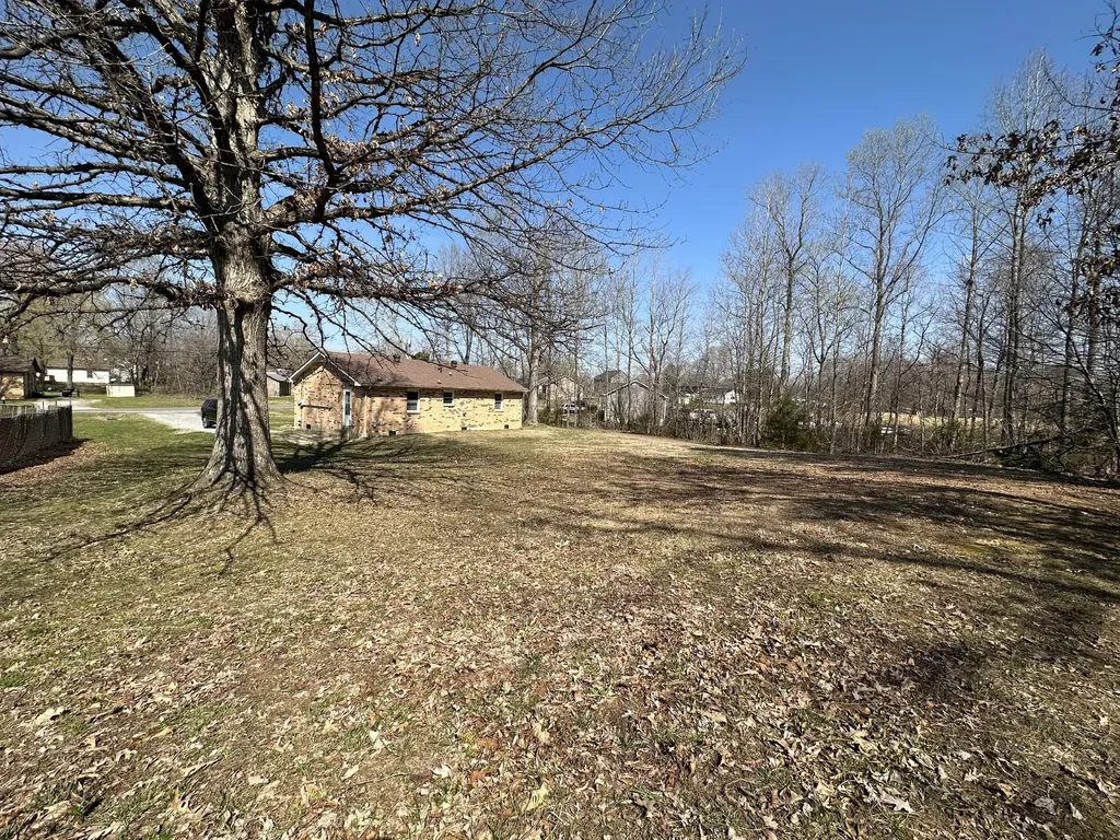 335 Woodale Drive Clarksville TN 37042